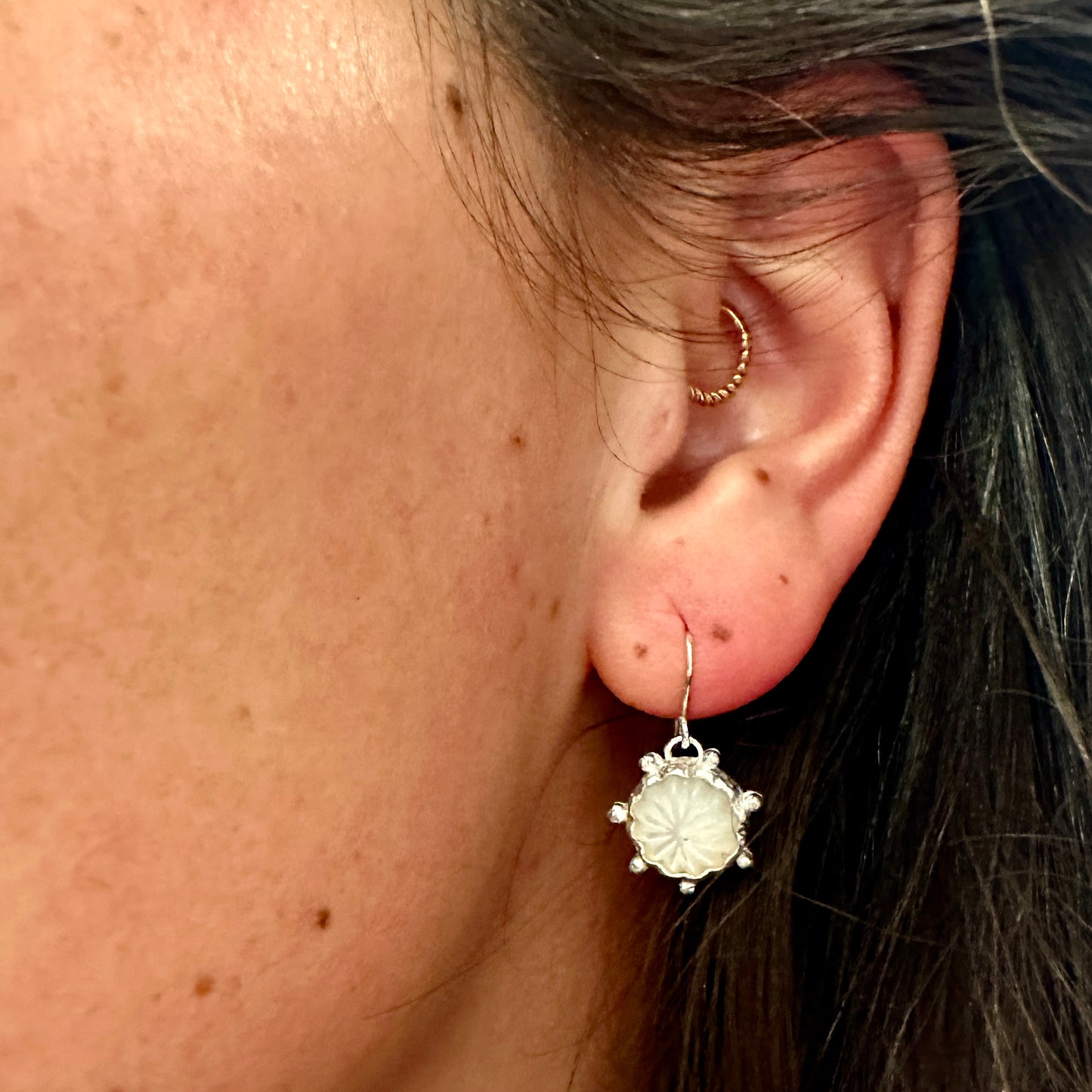 Zilveren oorhangers - snowflake